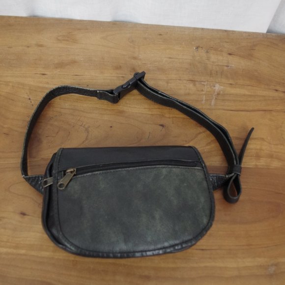 Black Leather Distressed Fanny Pack - Picture 4 of 10